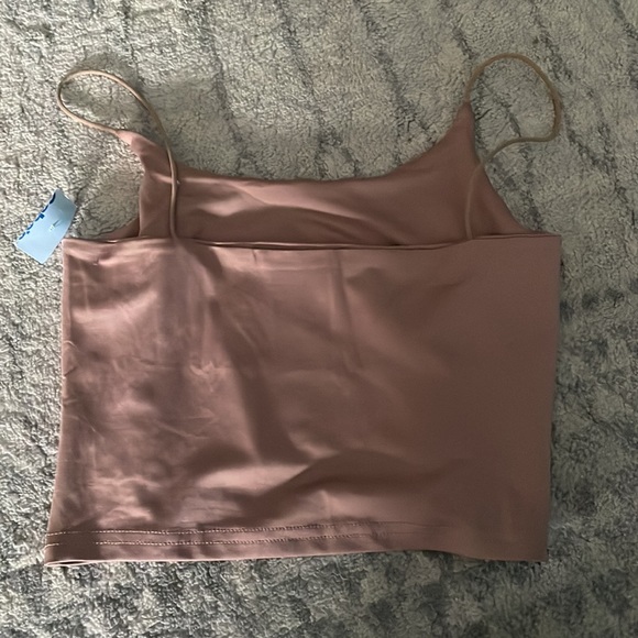 Spaghetti strap crop top NWT - Picture 2 of 4